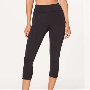 Lululemon In Movement Crop *Everlux 19" black leggings